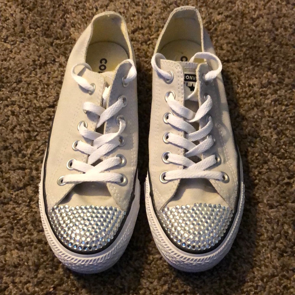 Cream converse size 7 with bling